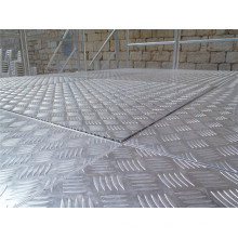 Panneaux antidérapants en aluminium à facettes personnalisés en paroi pour sol
